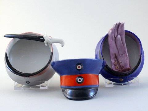 Reservistenmützen mit Verzierungen